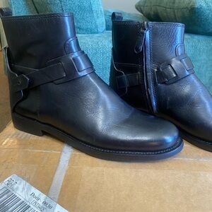 Tory Burch Size 6.5 Black Leather Strap Colton Derby Flat Zip Up Ankle Boots